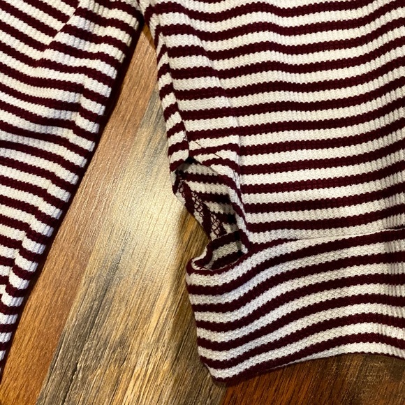 ONE CLOTHING Striped Ribbed Long Sleeve Crop Top - Picture 3 of 6